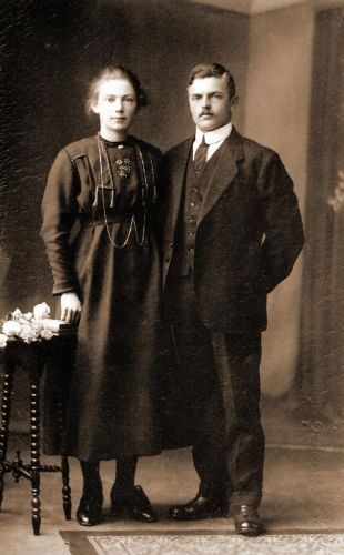 Hijlke Smits(1899-1974) Sjoukje Veersma(1899-1981) foto 1923
